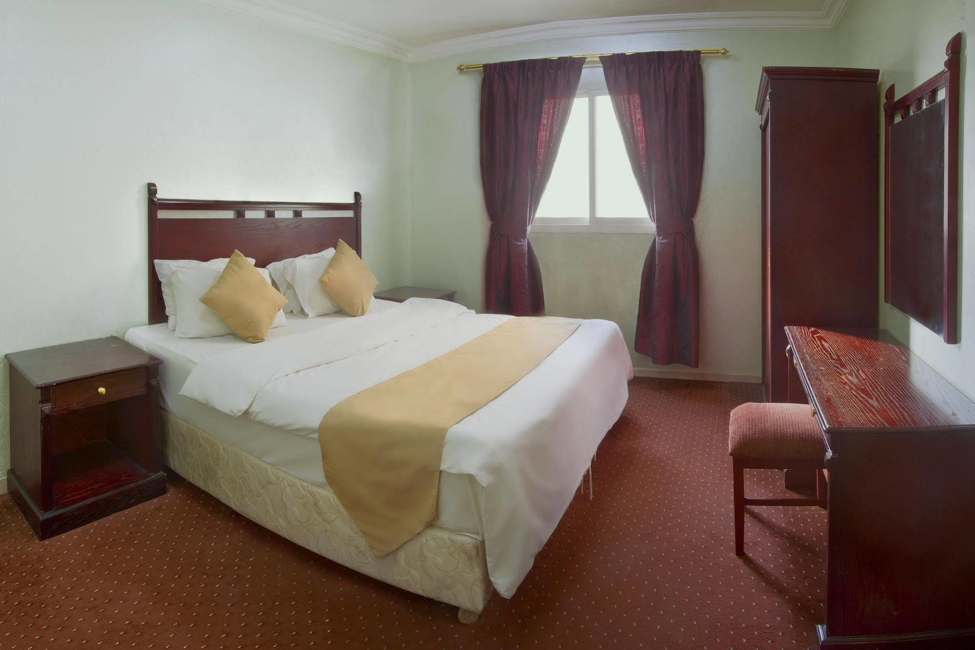 Al Farhan Hotel Suites Al Aqiq Riaad Buitenkant foto